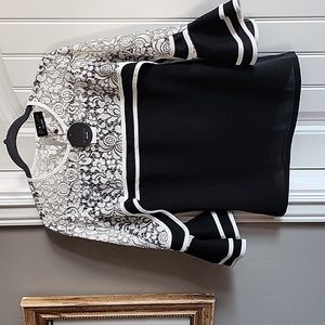 Black white lace top Med